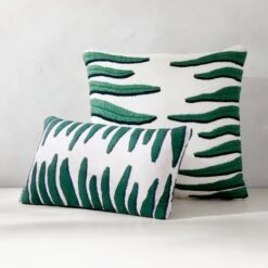 Gato Outdoor Throw Pillow 20'' -Furniture Sale GatoODPillowGroupFHS23 1