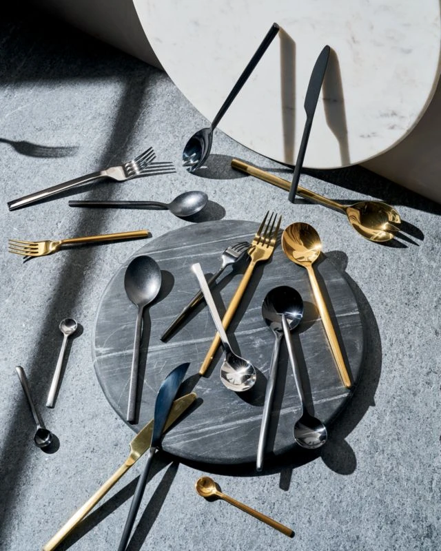 20-Piece Tower Shiny Silver Flatware Set 4 20-Piece Tower Shiny Silver Flatware Set - Image 2