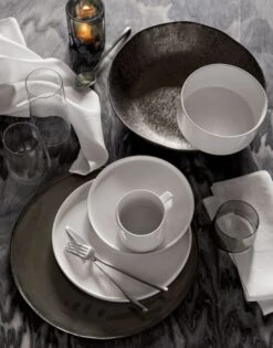 Bolt White Linen Napkin Set Of 4 -Furniture Sale SurfaceClayDinnerwareJN20